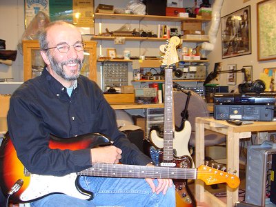 Bob Keefe with his 1964 Fender Stratocaster bobkeefecd_400