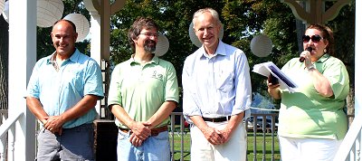 (Left to right)Town Supervisor Scott Pinney, Community Council President Ed laVigne, Village of Lansing Mayor Donald Hartill, and festival chairwoman Karen Veaner open the 2009 Lansing Harbor Festival Opening Ceremony
