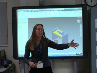 Nicole Lamie demonstrates the tech lab tech_nicoleLamie