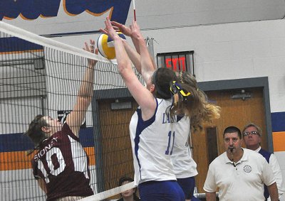 vball_20101103_0490
