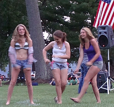 Happy dancing to Dixieland jazz fw_girlsdance