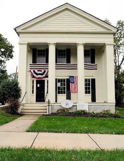 Notice the circulular star design on the 34-Star American flag, used during the Civil War from 1861 to 1863. It was not until much later that the configuration of the stars in American flags was codified. Photographs by courtesy of Sally Roesch Wagner, Ph.D., Executive Director of the Matilda Joslyn Gage Center and Foundation. gage3