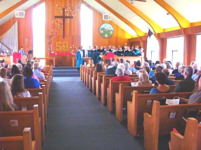 It was a full house for Sunday morning worship lumc_service