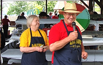 Dottie Munson and Lin Davidson at the Cake Wheel 4TH_lions_cakewheel