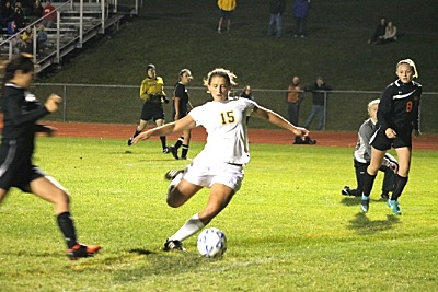 girlssoccer20141010