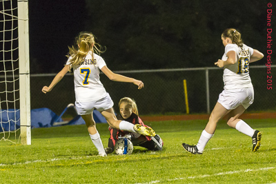 duthie 10 02 15 LansingHS vs WGlen V Girls Soccer W6 1 LSTAR 20151008 87U0070