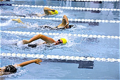 Photos by Robert Romano swim 1105 5044A