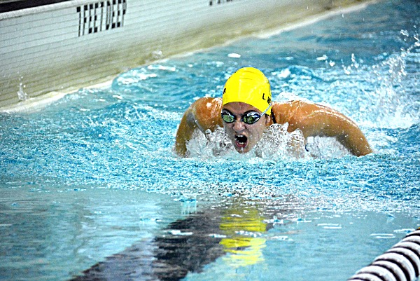 Photo by Robert Romano swim 1517A