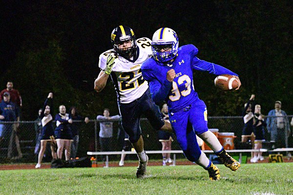 Darryl Fleming Run v Harpursville - Photo courtesy of Bruce Barber football brb darryl fleming run v Harpursville Afton