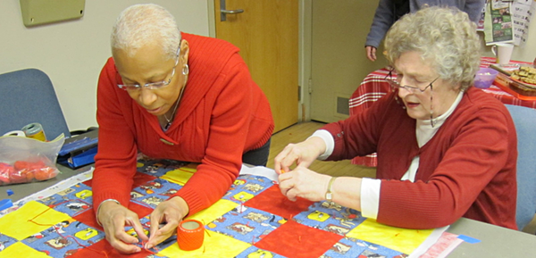 quilters tying