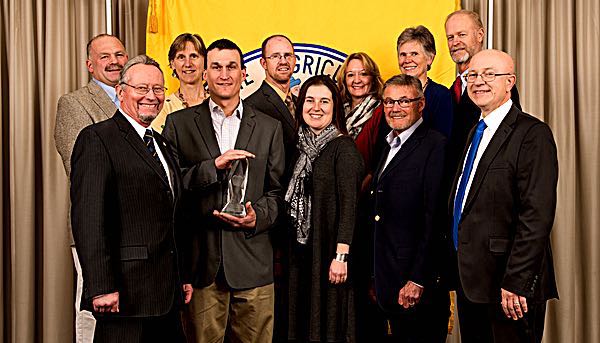 Bottom row (left to right): Commissioner Richard Ball – NYS Department of Agriculture & Markets, Keith and Beth Chapin, Elwyn Voss – The Voss Group/sponsor, President Hans Kunze – NYS Agricultural Society. Back row: Steve and Ellen Palladino, John and Kim Fleming, Holly and Skip Hardie. Photos courtesy of Ann Shephard. walnutRidgeBOY17