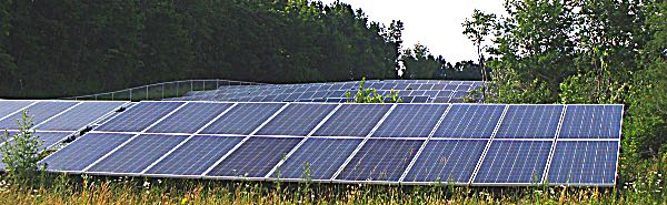 Cornell University's solar farm on Snyder Road in Lansing solar cornell600